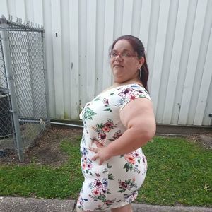 Meet your Posher, Leslie